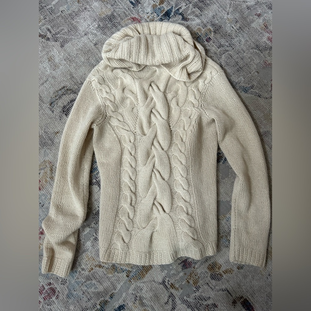 Ivory cableknit cowl neck sweater. Saks Fifth Ave BLUE brand. Size M.